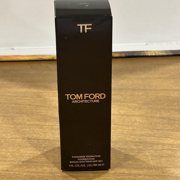 Tom Ford Architecture Radiance Hydrating Foundation 8.5N Vellum 1oz 30ml SPF 50+